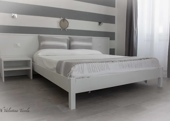 L'approdo Dell'ammiraglio Pensión La Spezia