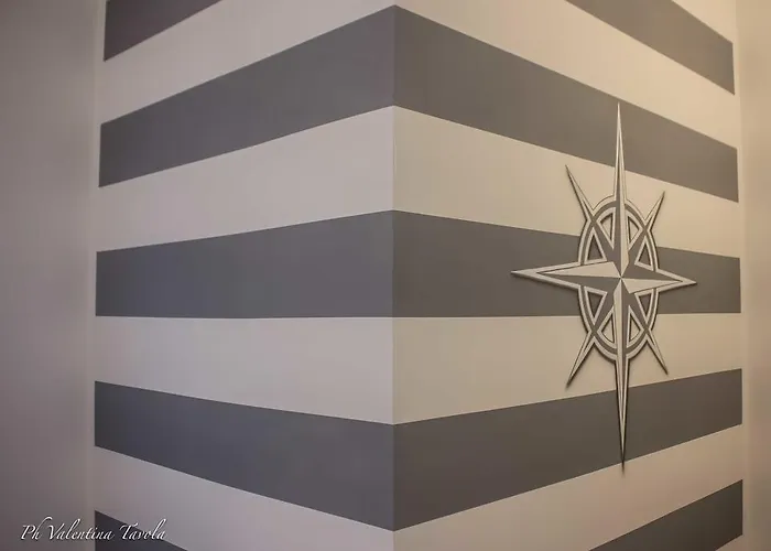 L'approdo Dell'ammiraglio Penzion La Spezia