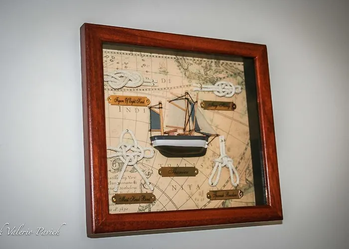 L'approdo Dell'ammiraglio Pensión La Spezia