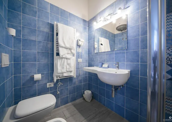 L'approdo Dell'ammiraglio Pensión La Spezia